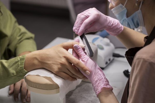 ¿Es rentable un negocio de manicura?